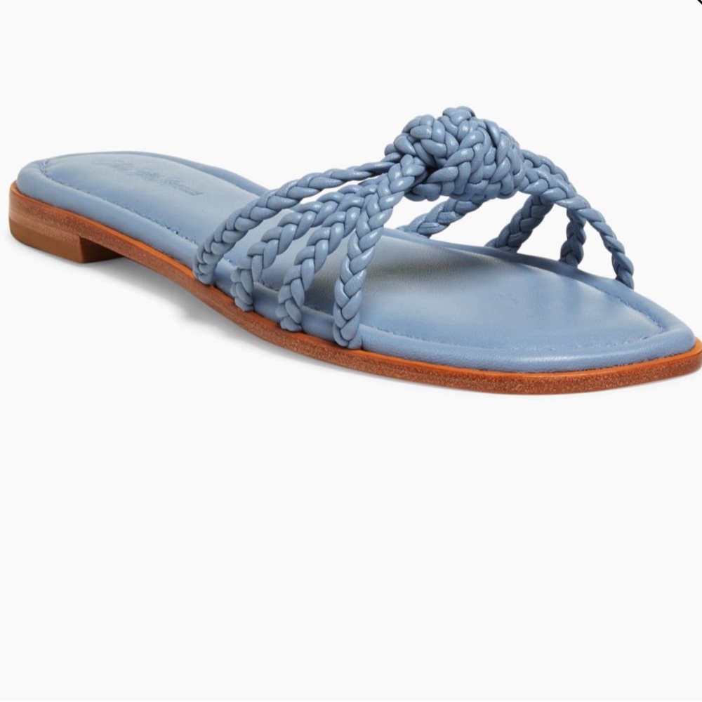 Brand New Saks Fifth Avenue Deluxe Napa Learner Sandals